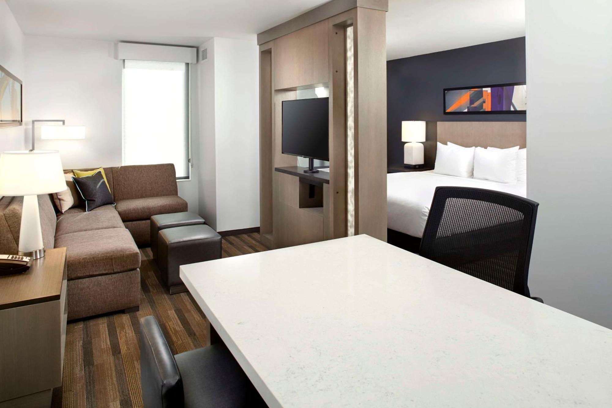 Hyatt House Denver Belmar 3*